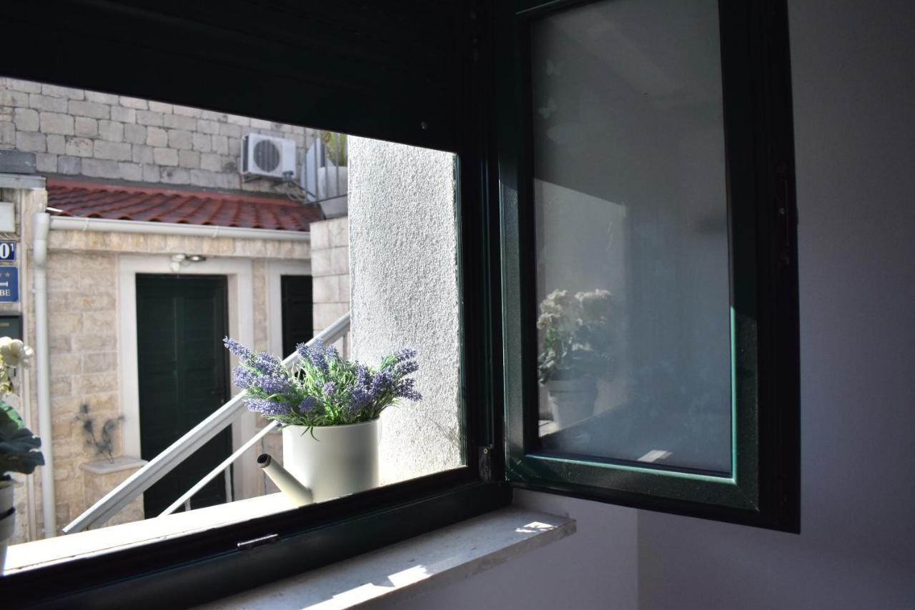 Twin Love Apartment Split Exterior photo